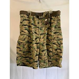 Snap Cargo Shorts Camo Men's Size 40 Levi Strauss & Co